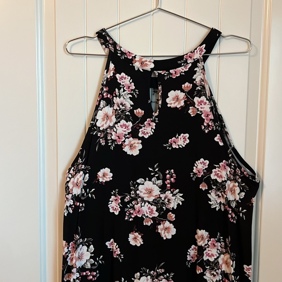 Torrid super soft high lace inset tank - Picture 9 of 11